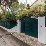 Stunning Juan Les Pins 5 Bed With Pool アンティーブ
