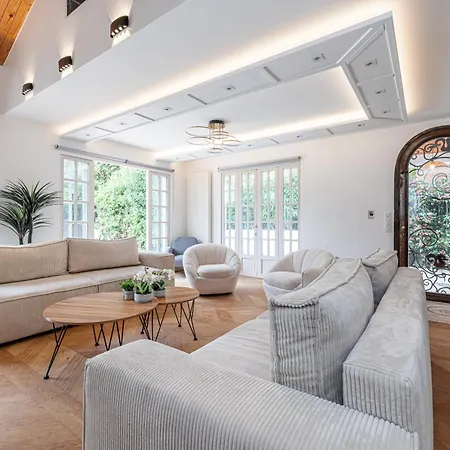 Stunning Juan Les Pins 4 Bed With Pool Antibes