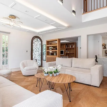 Stunning Juan Les Pins 5 Bed With Pool ヴィラ アンティーブ